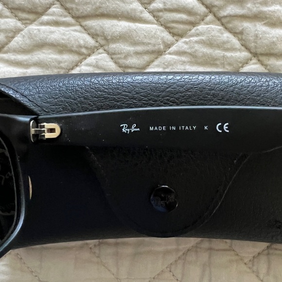 Ray Ban New Wayfarer Sunglasses - Picture 3 of 6
